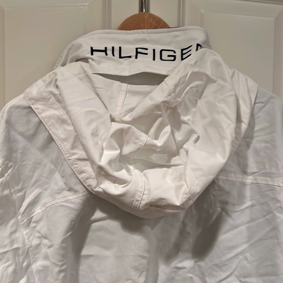 Vintage Tommy Hilfiger extra-large lined windbreaker white. - Picture 5 of 5